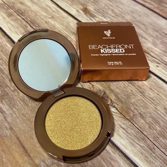 YOUNIQUE NIB Powder Highlighter - Picture 3 of 4